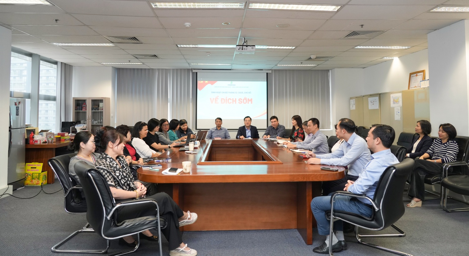 [Chùm ảnh] Đảng bộ BMQL&amp;ĐH Petrovietnam quán triệt tinh thần “Về đích sớm”, hoàn thành xuất sắc nhiệm vụ cả năm 2025