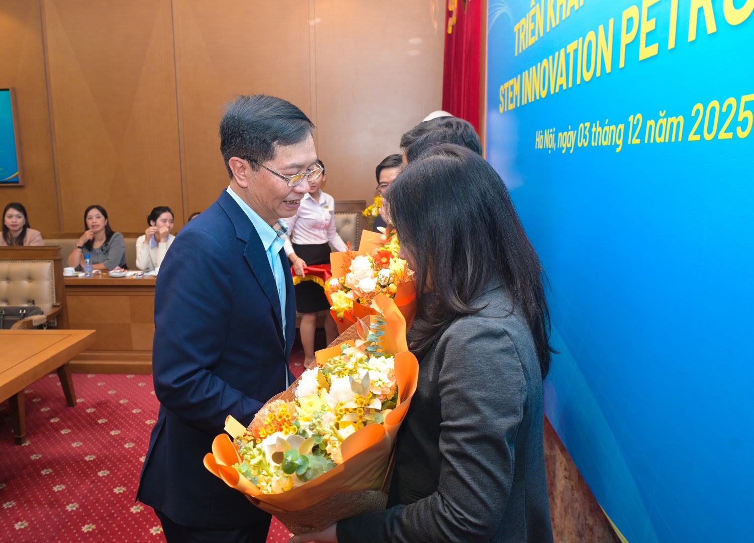 [CHÙM ẢNH] Petrovietnam kiến tạo hệ sinh thái STEM, xây dựng 100 phòng học đạt chuẩn quốc tế