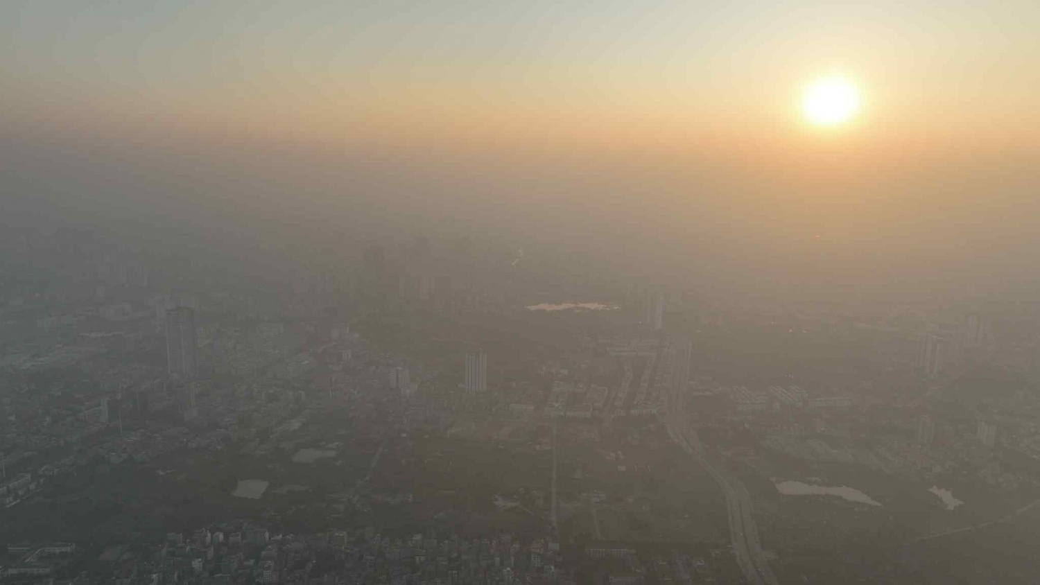 Hà Nội trong “vòng vây” của ô nhiễm