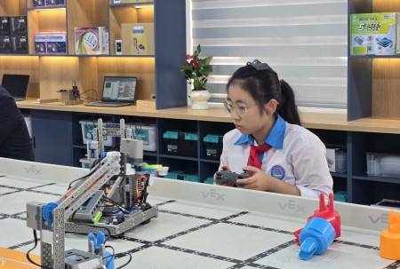STEM Lab: "Ươm mầm" tình yêu khoa học vũ trụ cho thế hệ tương lai