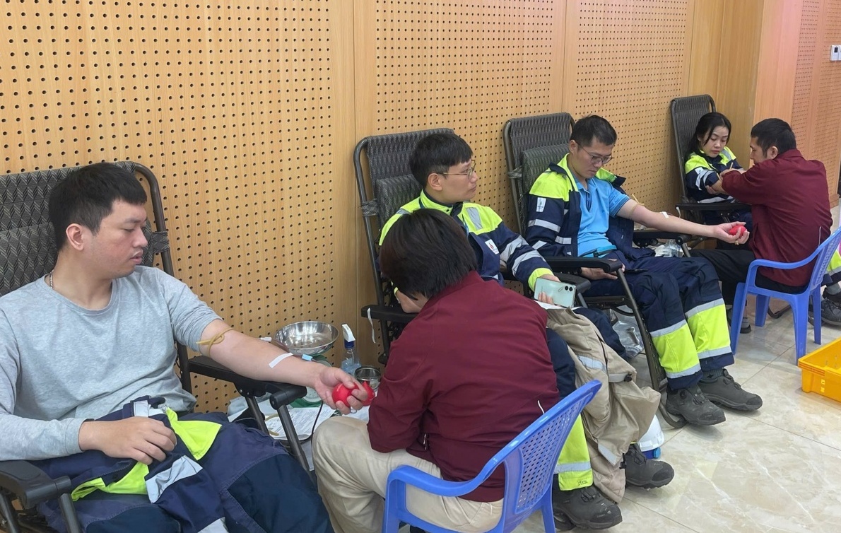 NMNĐ Thái Bình 2 tổ chức Ngày hội hiến máu nhân đạo “Trao giọt hồng - Gửi yêu thương”