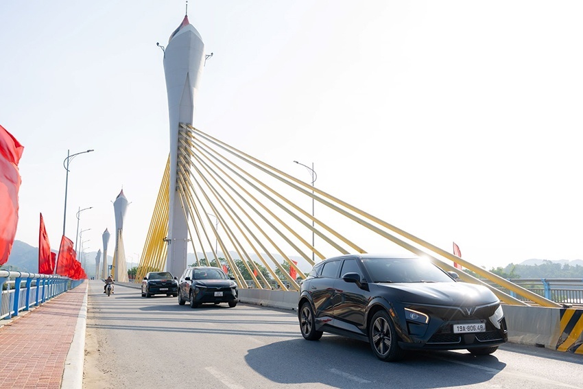 VinFast VF 7: C-SUV chất thể thao với chi phí sở hữu chỉ ngang xe hạng B