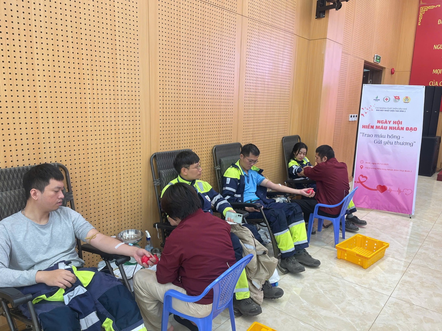 NMNĐ Thái Bình 2 tổ chức Ngày hội hiến máu nhân đạo “Trao giọt hồng - Gửi yêu thương”