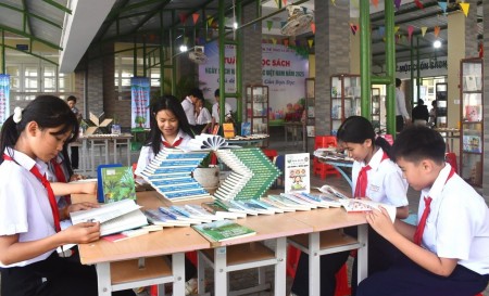 Hội sách "Huyền thoại Côn Đảo": Chào mừng Đại hội Đảng bộ TP HCM, lan tỏa văn hóa đọc