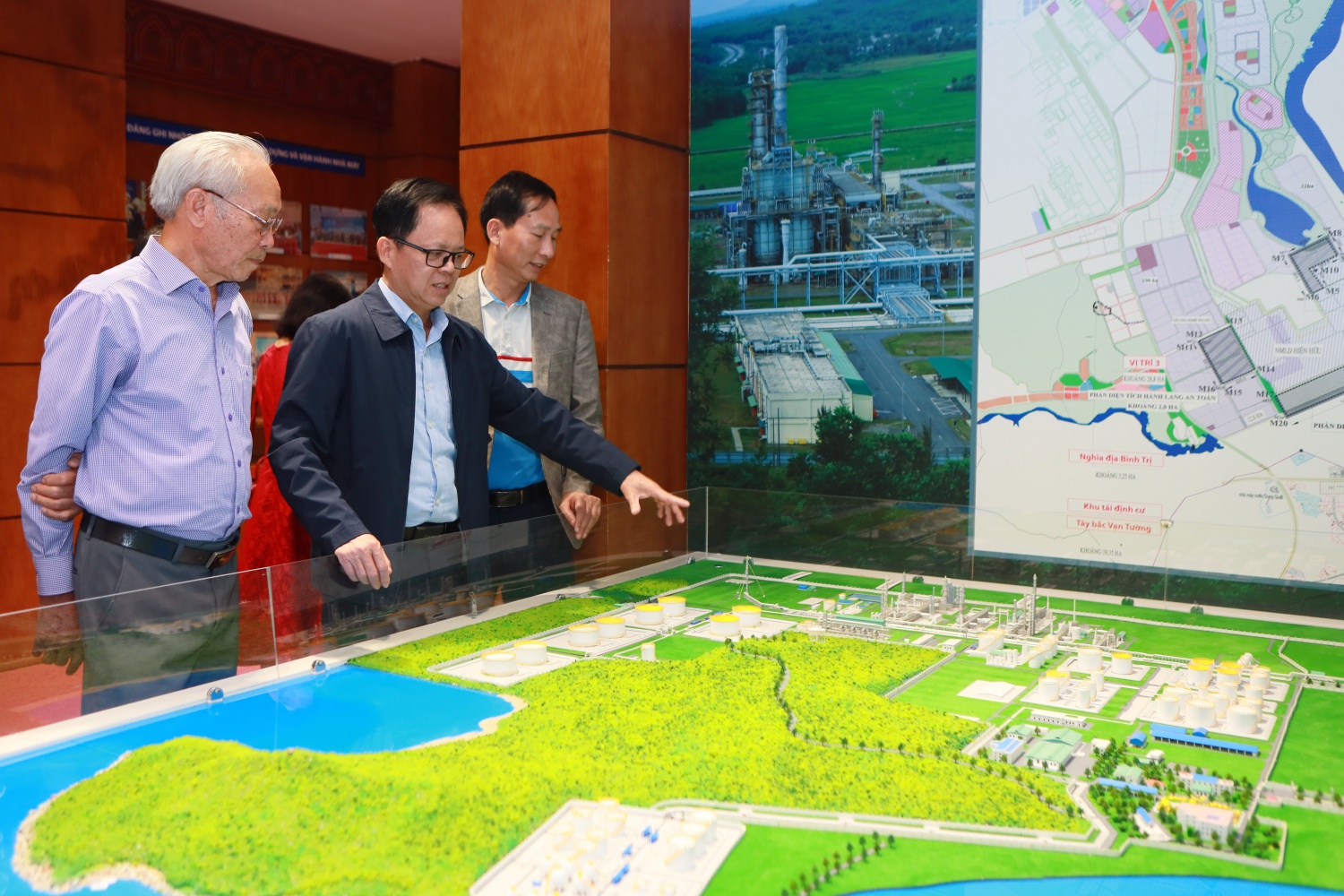 Hành trình của bản lĩnh và trí tuệ Việt Nam Hành trình của bản lĩnh và trí tuệ Việt Nam