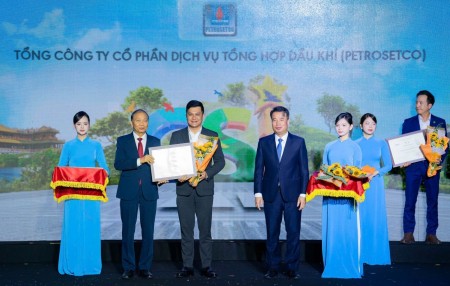 PETROSETCO lần đầu được vinh danh trong Top 100 Doanh nghiệp phát triển bền vững