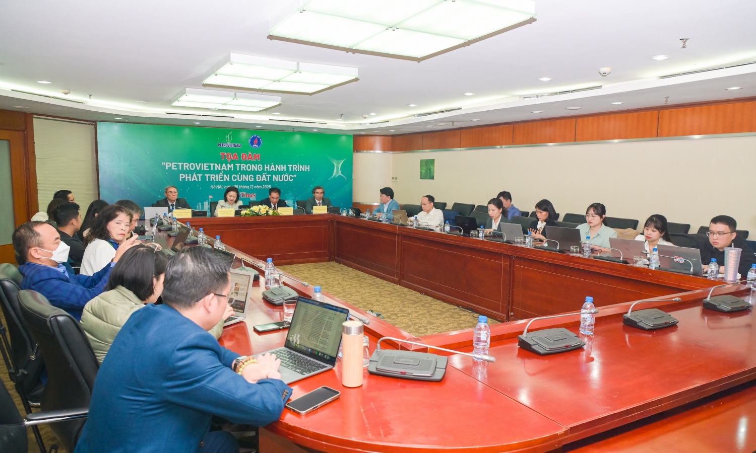 Hành trình 50 năm “đi tìm lửa" và tầm nhìn mới của Petrovietnam