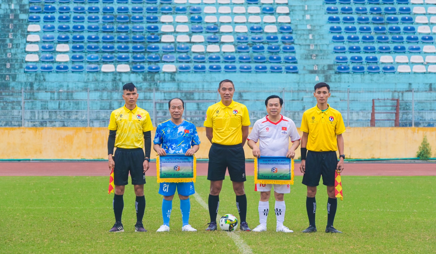 Giao hữu bóng đá Petrovietnam – Quốc hội: Rèn luyện thể thao, lan tỏa tinh thần đoàn kết