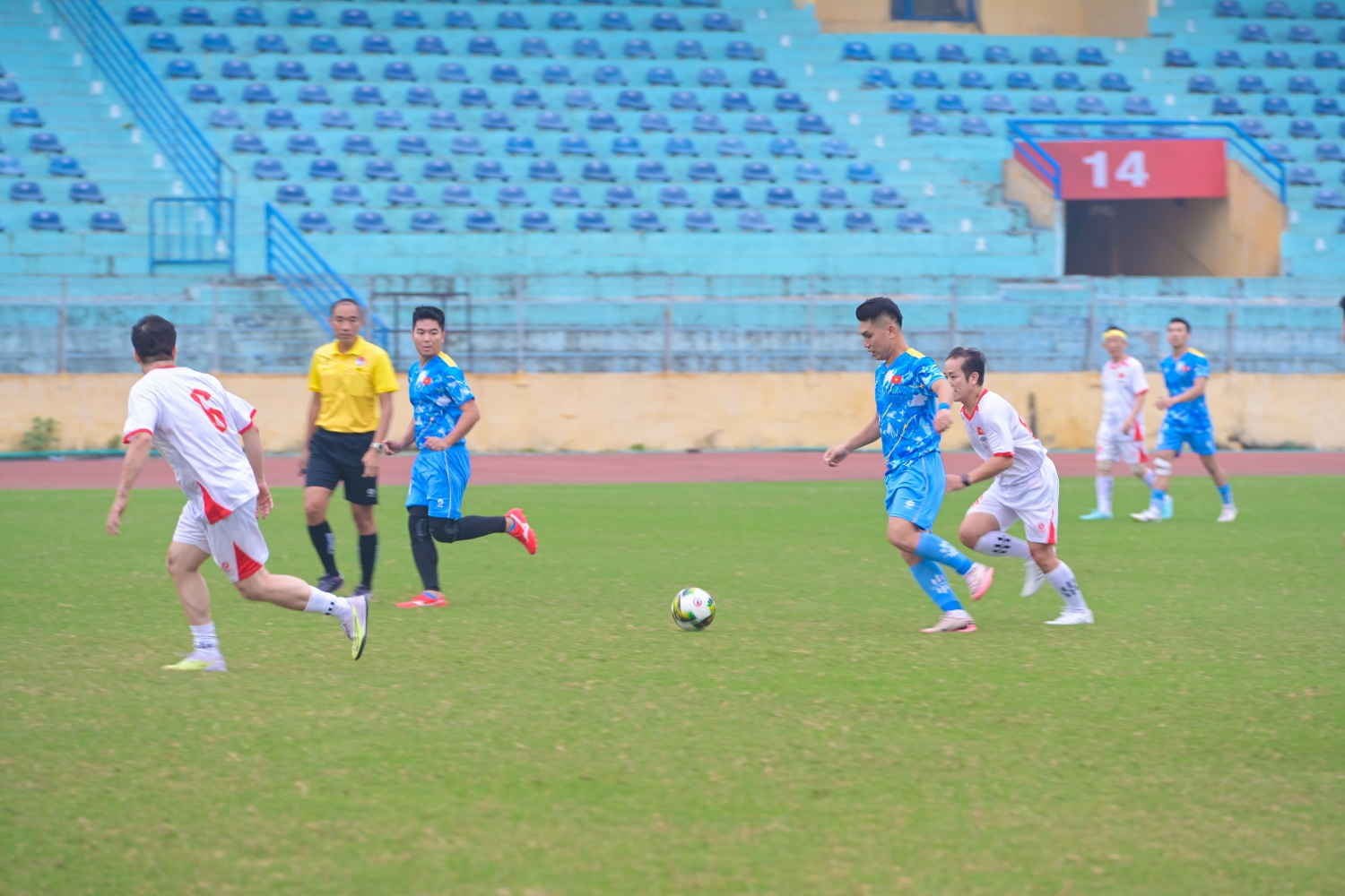 Giao hữu bóng đá Petrovietnam – Quốc hội: Rèn luyện thể thao, lan tỏa tinh thần đoàn kết