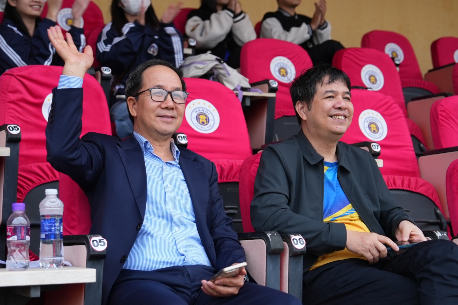 Giao hữu bóng đá Petrovietnam – Quốc hội: Rèn luyện thể thao, lan tỏa tinh thần đoàn kết