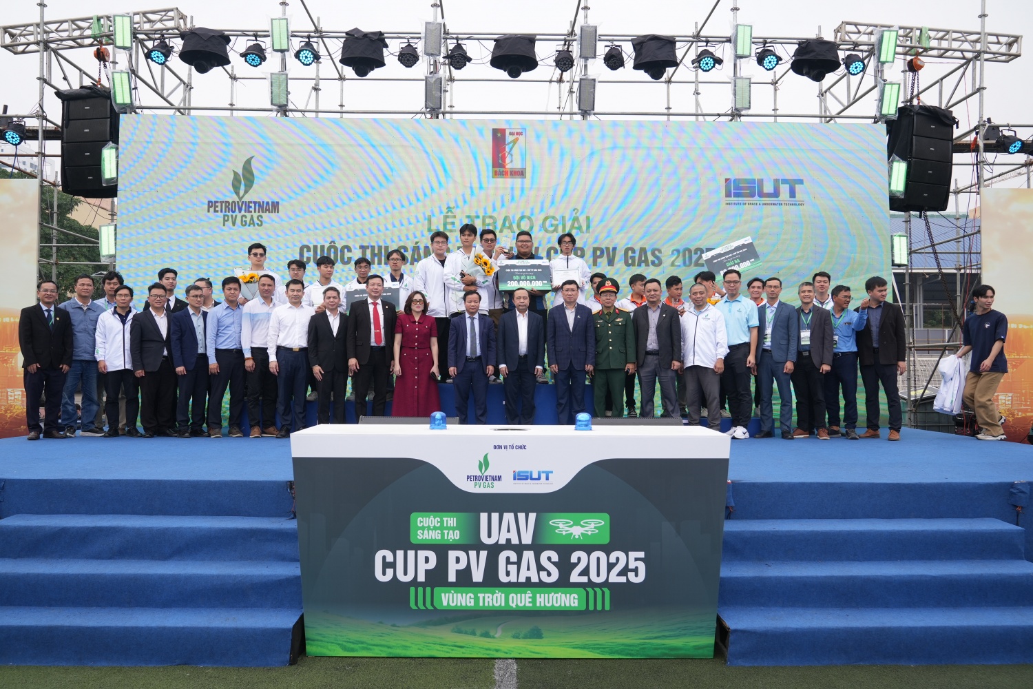 Tôn vinh tài năng trẻ, mở ra “vùng trời” sáng tạo mới Tôn vinh tài năng trẻ, mở ra “vùng trời” sáng tạo mới