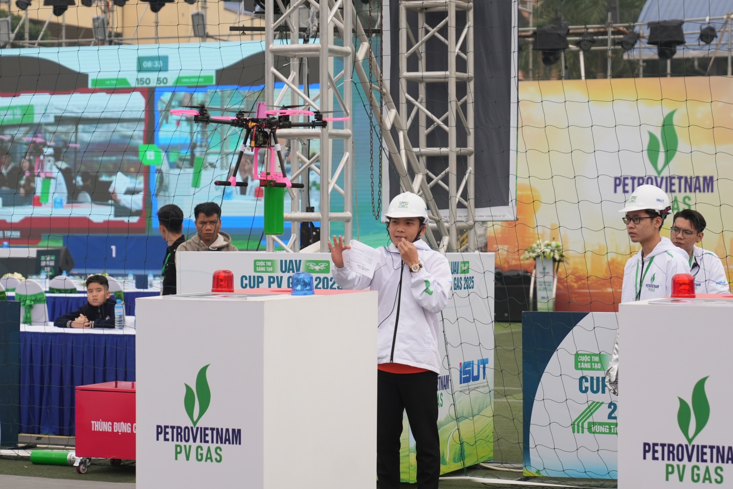 Tôn vinh tài năng trẻ, mở ra “vùng trời” sáng tạo mới Tôn vinh tài năng trẻ, mở ra “vùng trời” sáng tạo mới