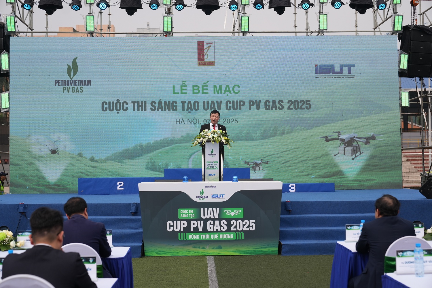 Tôn vinh tài năng trẻ, mở ra “vùng trời” sáng tạo mới Tôn vinh tài năng trẻ, mở ra “vùng trời” sáng tạo mới