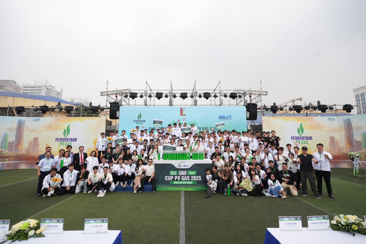 Tôn vinh tài năng trẻ, mở ra “vùng trời” sáng tạo mới Tôn vinh tài năng trẻ, mở ra “vùng trời” sáng tạo mới