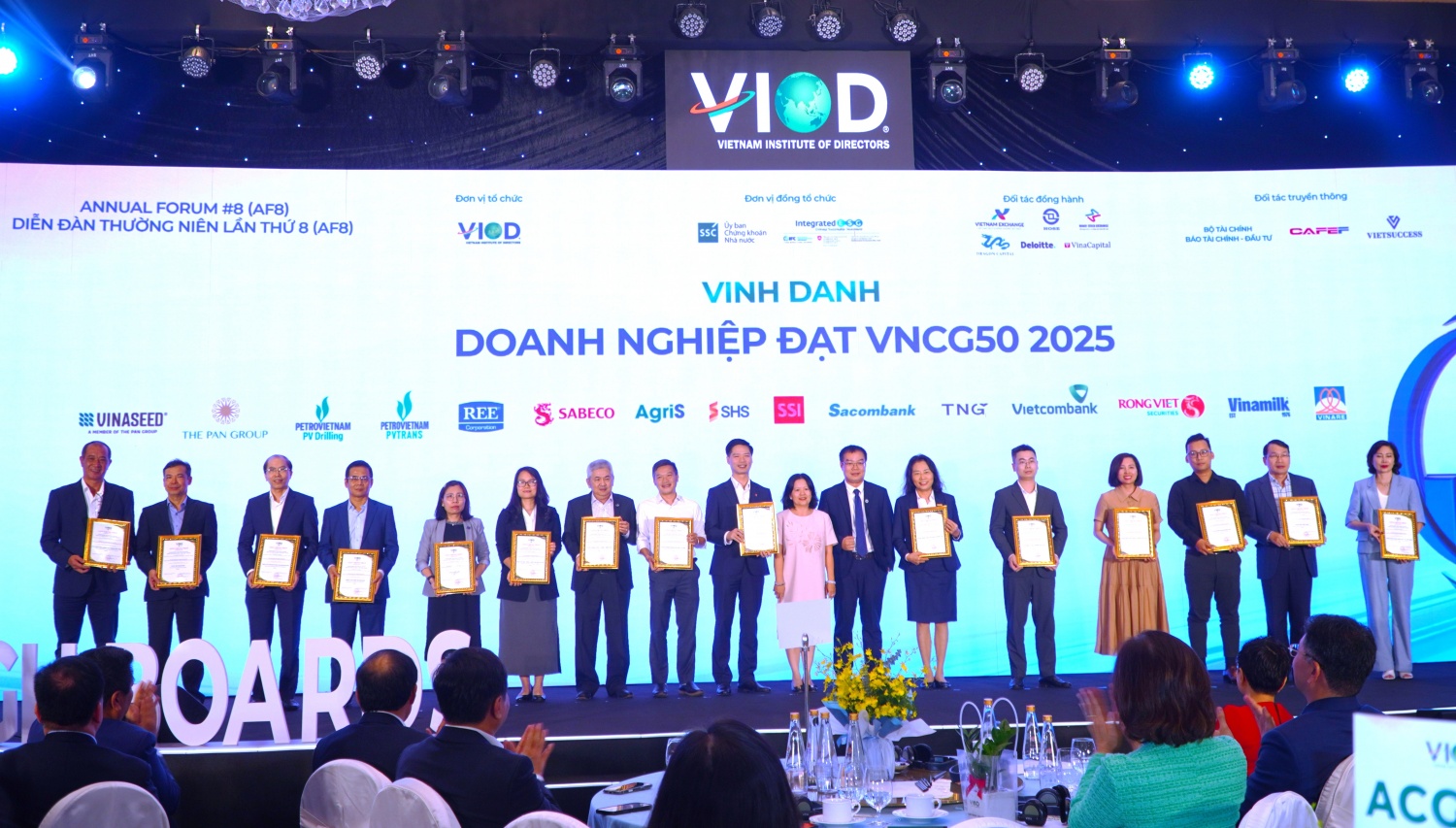 PV Drilling được vinh danh Top 10 Doanh nghiệp Bền vững tại Việt Nam năm 2025
