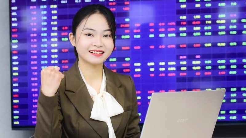 Nhận định thị trường chứng khoán ngày 8/12: VN-Index có thể rung lắc, nhà đầu tư nên giữ vị thế