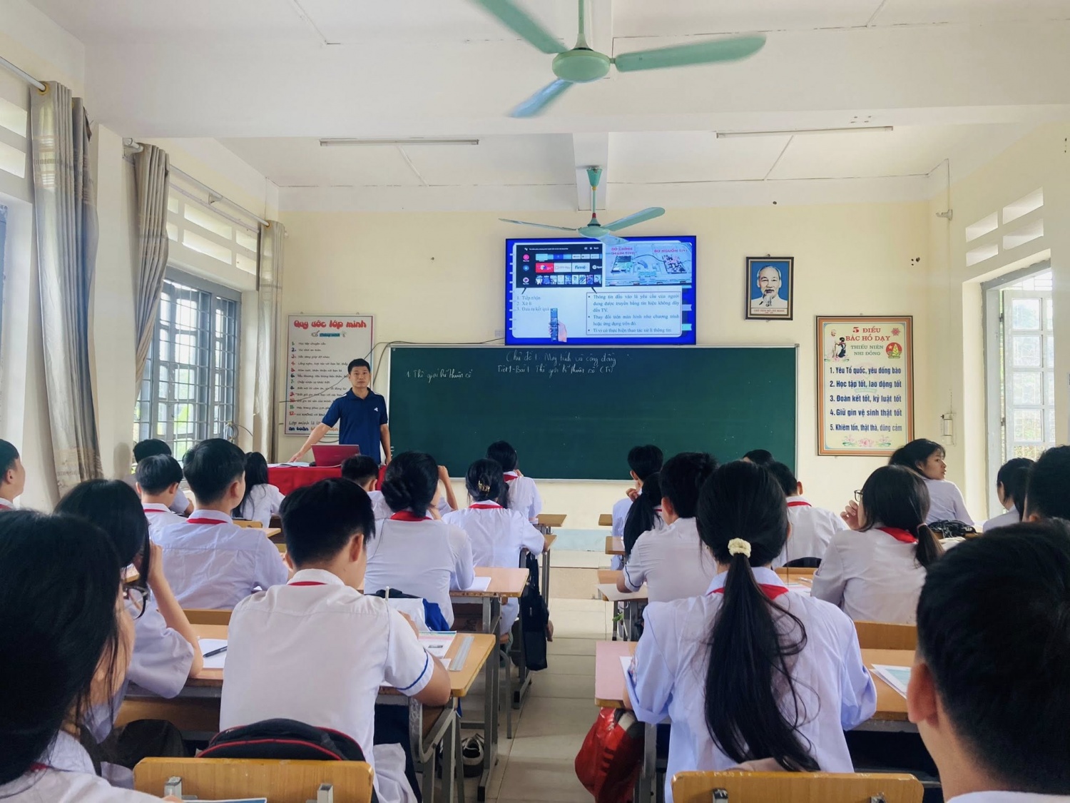 Phòng STEM: “Bước mở đường” cho giáo dục Lai Châu bắt nhịp chuyển đổi số Phòng STEM: