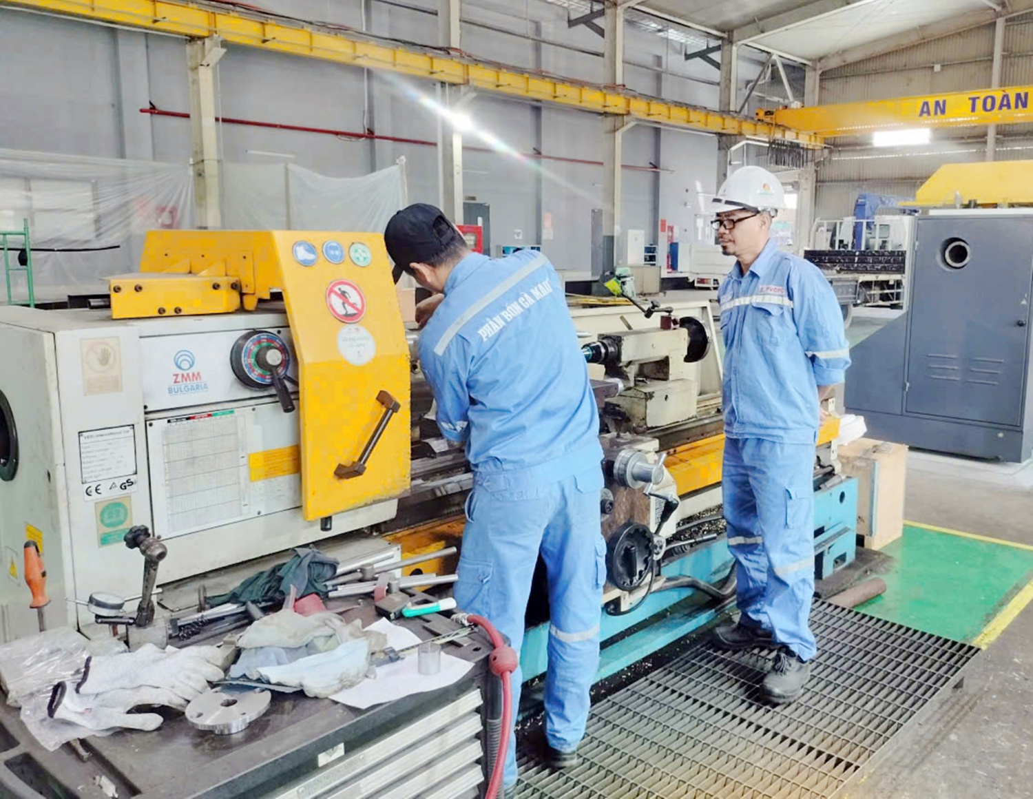 Người cựu binh bền bỉ với những sáng kiến ở Nhà máy Đạm Cà Mau Người cựu binh bền bỉ với những sáng kiến ở Nhà máy Đạm Cà Mau