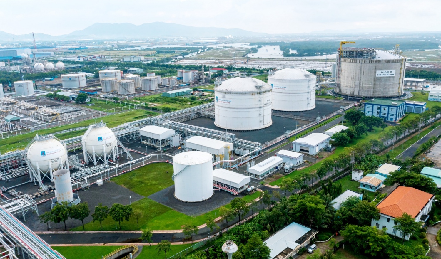 Petrovietnam: A model national enterprise in the journey of national development