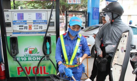 Giá xăng dầu đồng loạt giảm từ 15h ngày 11/12