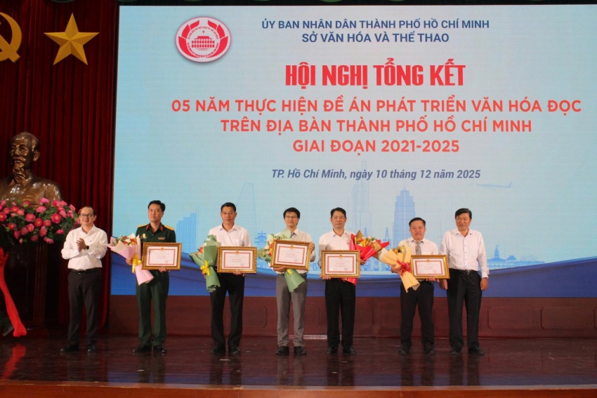 TP.Hồ Chí Minh tổng kết 5 năm phát triển văn hóa đọc: Số hóa mạnh mẽ, đa dạng hoạt động, hướng đến xã hội học tập suốt đời TP HCM phát triển văn hóa đọc, hướng đến xã hội học tập suốt đời