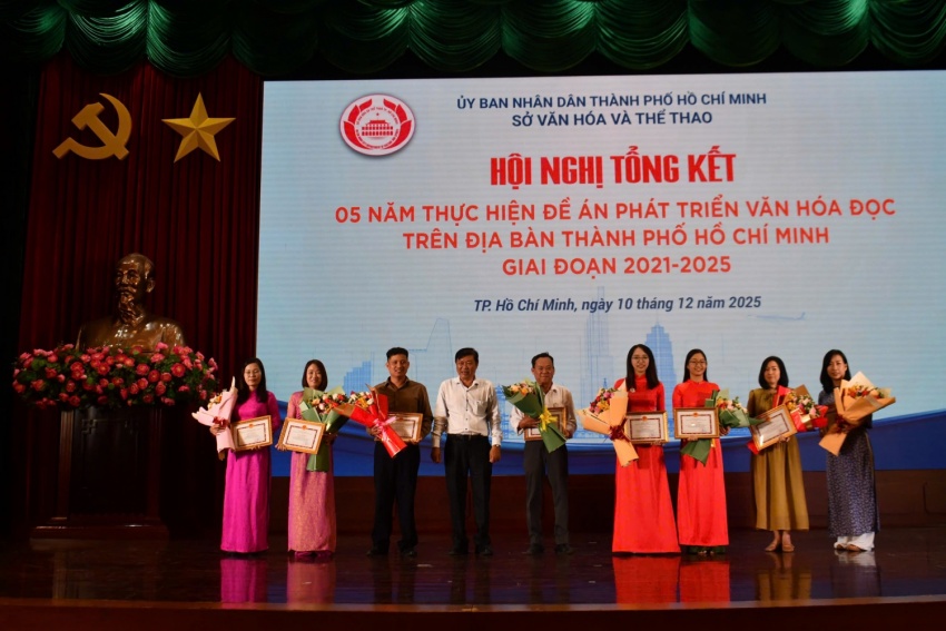 TP.Hồ Chí Minh tổng kết 5 năm phát triển văn hóa đọc: Số hóa mạnh mẽ, đa dạng hoạt động, hướng đến xã hội học tập suốt đời TP HCM phát triển văn hóa đọc, hướng đến xã hội học tập suốt đời