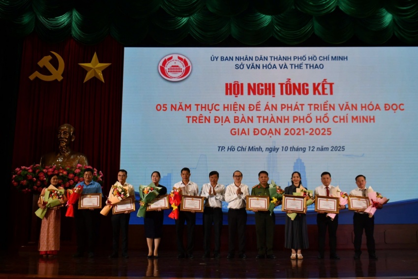 TP.Hồ Chí Minh tổng kết 5 năm phát triển văn hóa đọc: Số hóa mạnh mẽ, đa dạng hoạt động, hướng đến xã hội học tập suốt đời TP HCM phát triển văn hóa đọc, hướng đến xã hội học tập suốt đời