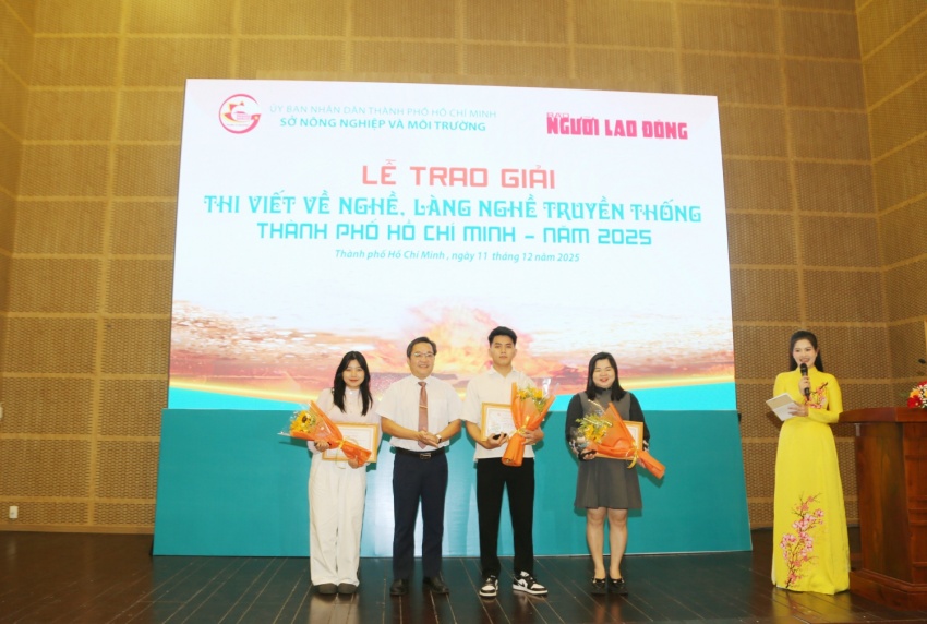 Giữ lửa làng nghề giữa lòng phố thị: TP.HCM tổng kết cuộc thi viết về Di Sản Văn hóa Việt TP HCM tổng kết cuộc thi viết về nghề và làng nghề truyền thống