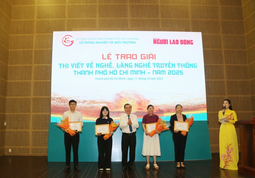 Giữ lửa làng nghề giữa lòng phố thị: TP.HCM tổng kết cuộc thi viết về Di Sản Văn hóa Việt TP HCM tổng kết cuộc thi viết về nghề và làng nghề truyền thống