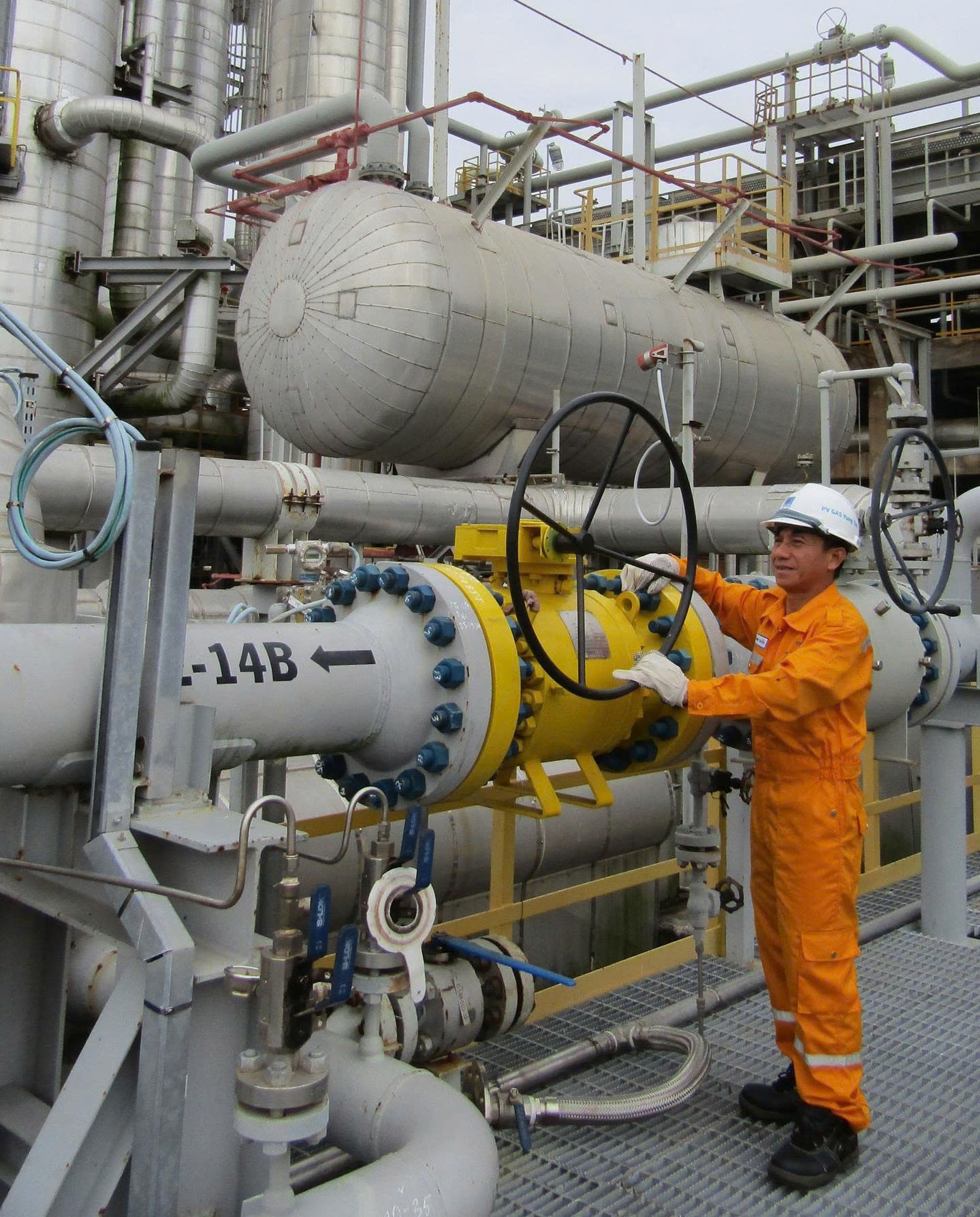  Ông Lê Thanh Chẩn đã dành trọn vẹn 30 năm gắn bó với ngành khí, Nhà máy Xử lý Khí Dinh Cố. 