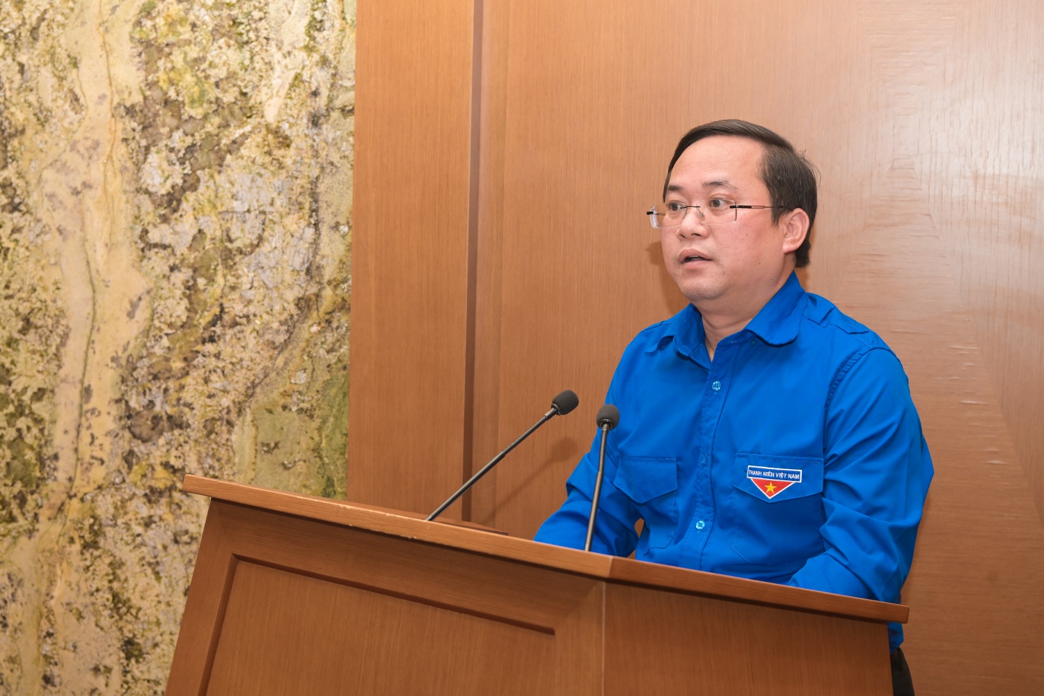 đồng chí Nguyễn Quốc Huy - Ủy viên BTV Trung ương Đoàn, Phó Trưởng Ban Công tác Đoàn đã trình bày Báo cáo kết quả công tác Đoàn và phong trào thanh niên năm 2025 cụm Đoàn trực thuộc. đồng chí Nguyễn Quốc Huy - Ủy viên BTV Trung ương Đoàn, Phó Trưởng Ban Công tác Đoàn đã trình bày Báo cáo kết quả công tác Đoàn và phong trào thanh niên năm 2025 cụm Đoàn trực thuộc.