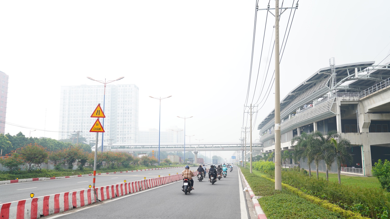 Bài 1: Ô nhiễm không khí từ động cơ diesel: “Căn bệnh đô thị” lan rộng Bài 1: Ô nhiễm không khí từ động cơ diesel: “Căn bệnh đô thị” lan rộng