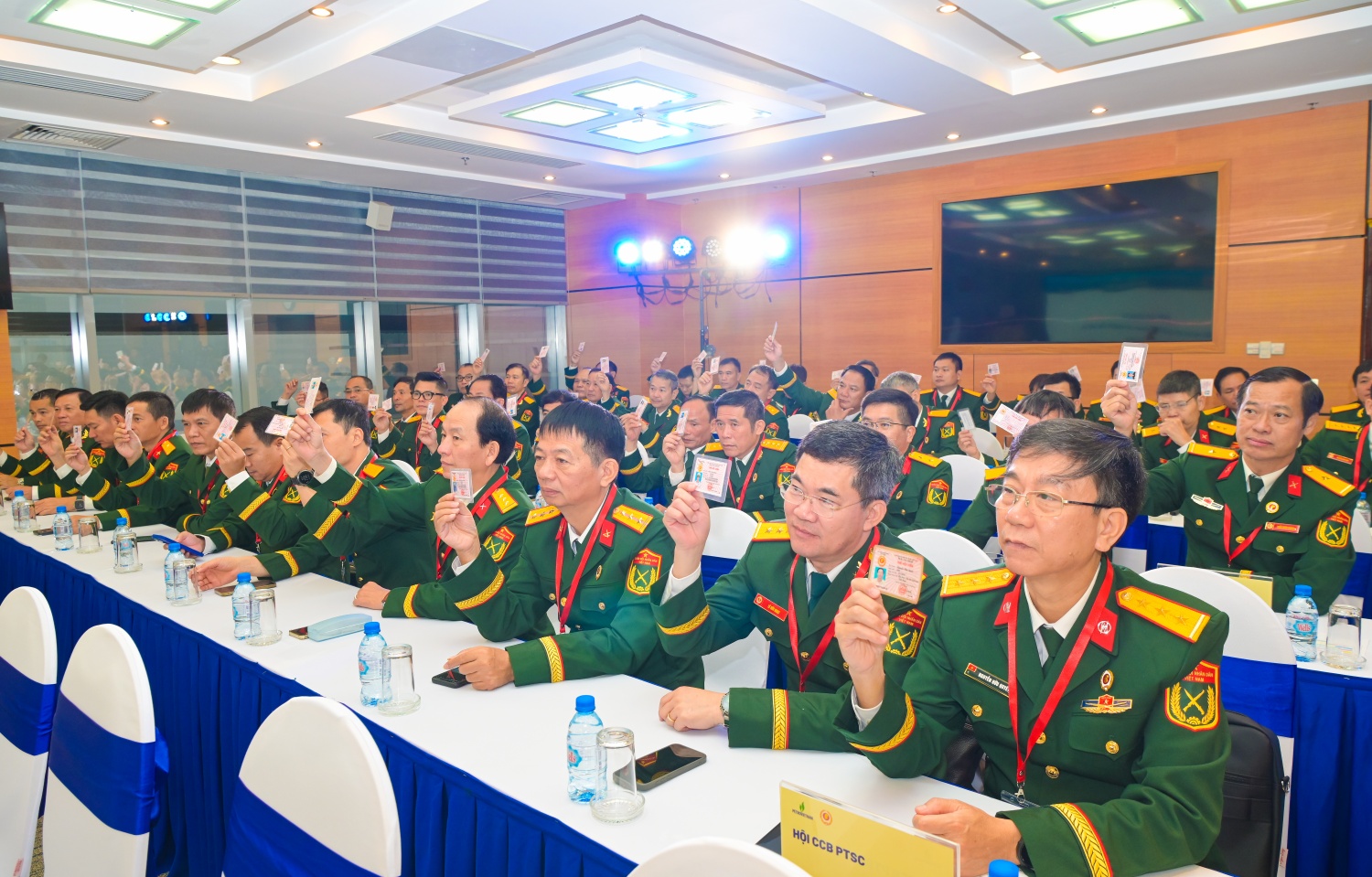 [Chùm ảnh] Đại hội đại biểu Hội Cựu chiến binh Petrovietnam lần thứ IV, nhiệm kỳ 2025-2030 diễn ra thành công tốt đẹp