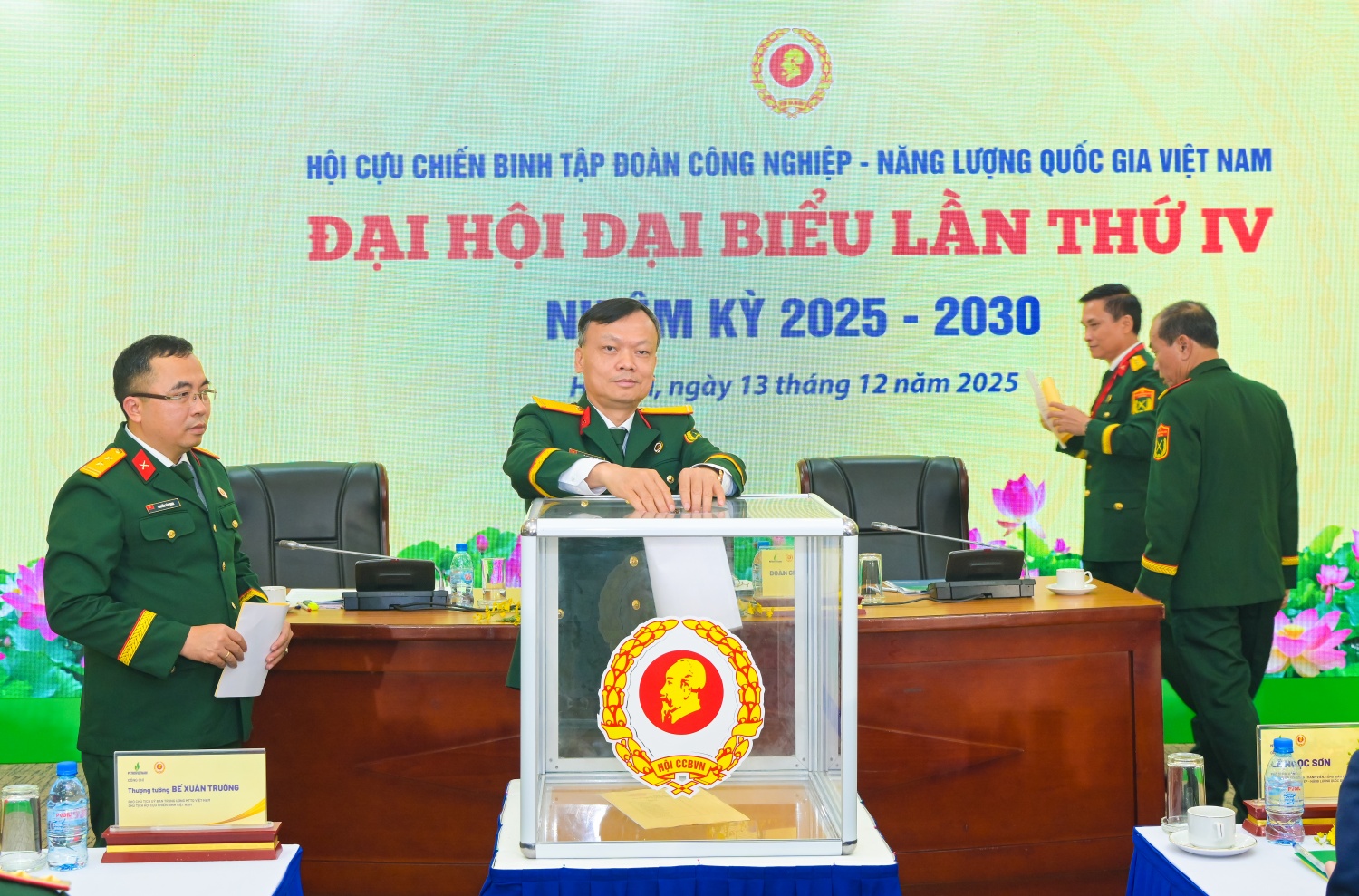 [Chùm ảnh] Đại hội đại biểu Hội Cựu chiến binh Petrovietnam lần thứ IV, nhiệm kỳ 2025-2030 diễn ra thành công tốt đẹp