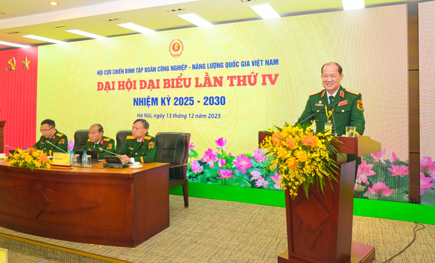 Phát huy phẩm chất “Bộ đội Cụ Hồ”, xây dựng lực lượng vững mạnh cùng Petrovietnam phát triển trong giai đoạn mới Phát huy phẩm chất “Bộ đội Cụ Hồ”, xây dựng lực lượng vững mạnh cùng Petrovietnam phát triển trong giai đoạn mới