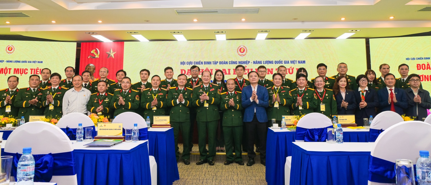 Phát huy phẩm chất “Bộ đội Cụ Hồ”, xây dựng lực lượng vững mạnh cùng Petrovietnam phát triển trong giai đoạn mới Phát huy phẩm chất “Bộ đội Cụ Hồ”, xây dựng lực lượng vững mạnh cùng Petrovietnam phát triển trong giai đoạn mới