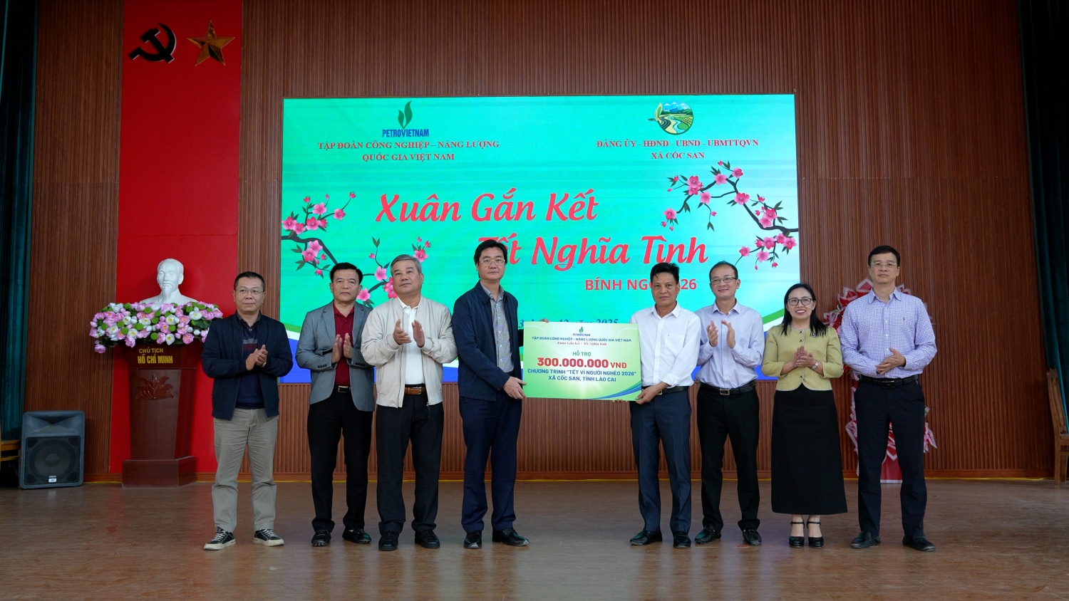 Petrovietnam mang hơi ấm đến vùng cao Lào Cai Petrovietnam mang hơi ấm đến vùng cao Lào Cai