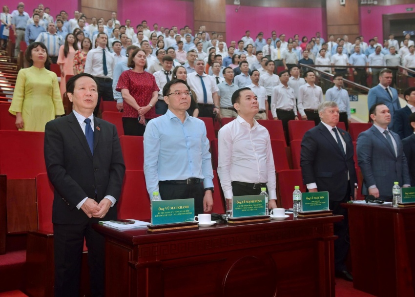 Vietsovpetro: Giữ vững vai trò trụ cột khai thác, mở rộng lĩnh vực hoạt động Vietsovpetro: Giữ vững vai trò trụ cột khai thác, mở rộng lĩnh vực hoạt động