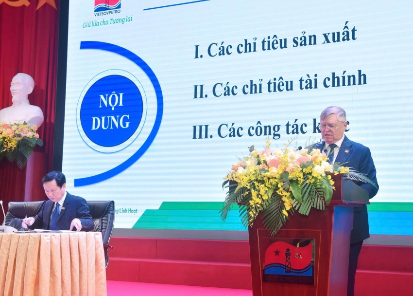 Vietsovpetro: Giữ vững vai trò trụ cột khai thác, mở rộng lĩnh vực hoạt động Vietsovpetro: Giữ vững vai trò trụ cột khai thác, mở rộng lĩnh vực hoạt động