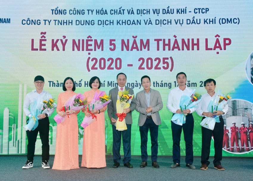 DMC kỷ niệm 5 năm thành lập: Hành trình của Niềm tin và Khát vọng DMC kỷ niệm 5 năm thành lập: Hành trình của niềm tin và khát vọng