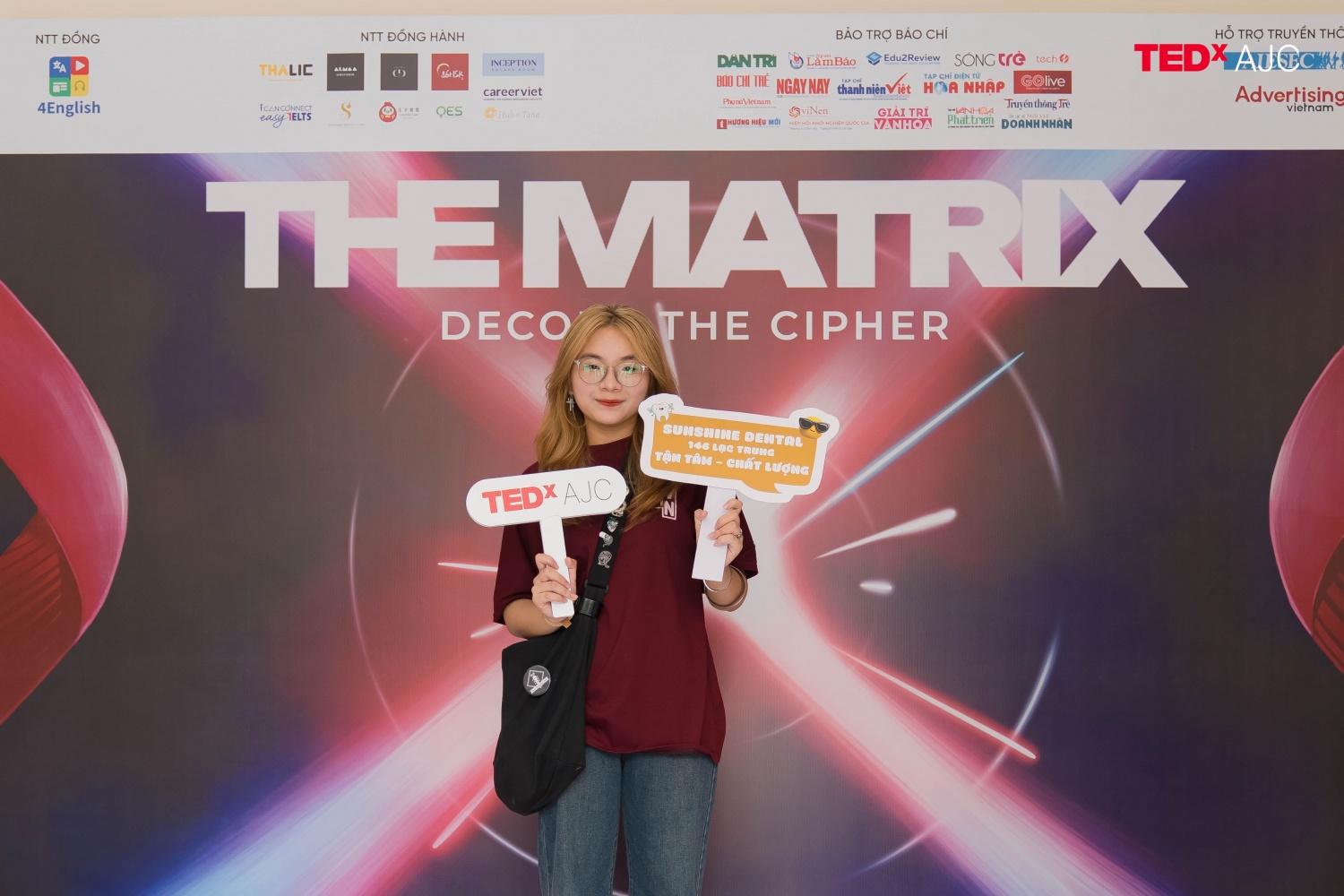 Các bạn trẻ hào hứng check-in tại sự kiện TEDxAJC 2024. Các bạn trẻ hào hứng check-in tại sự kiện TEDxAJC 2024.