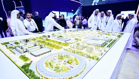 UAE dùng tiền bán dầu khí để phát triển AI như thế nào?