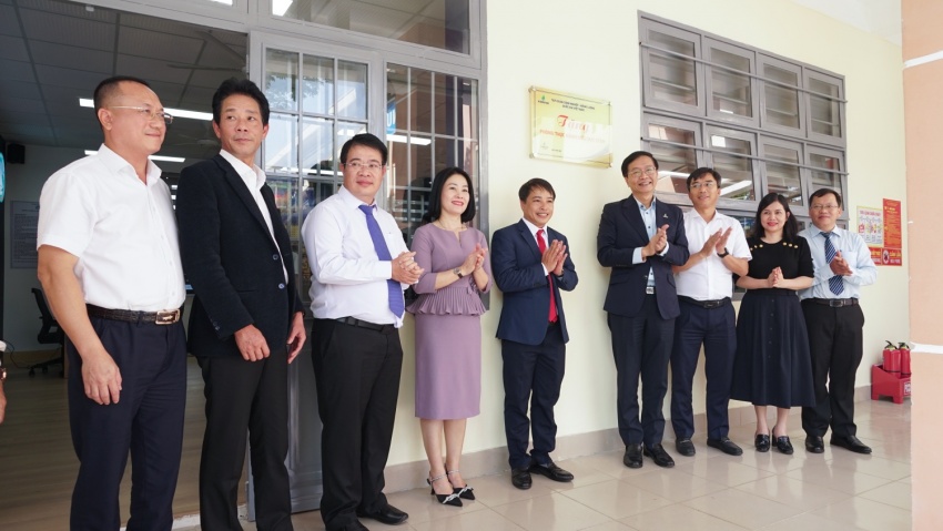 Phòng STEM Innovation Petrovietnam tại Trường THPT Đạm Ri:
Tiếp sức sáng tạo - nghiên cứu khoa học Phòng STEM Innovation Petrovietnam tại Trường THPT Đạm Ri:
Tiếp sức sáng tạo - nghiên cứu khoa học