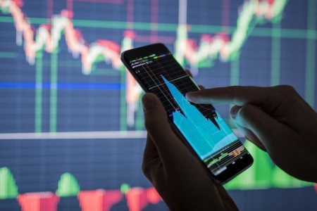 Nhận định thị trường chứng khoán ngày 16/12: Rủi ro rung lắc tiếp tục hiện hữu