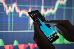 Nhận định thị trường chứng khoán ngày 16/12: Rủi ro rung lắc tiếp tục hiện hữu