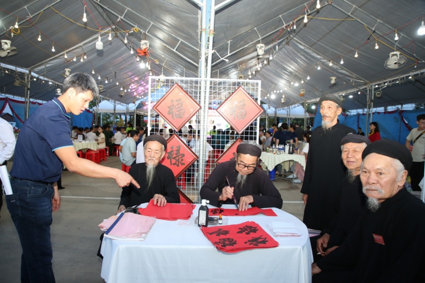 Xã đảo Long Sơn tôn vinh văn hóa truyền thống và tăng cường gắn kết cộng đồng TP HCM: Xã đảo Long Sơn tôn vinh văn hóa truyền thống, tăng cường gắn kết cộng đồng