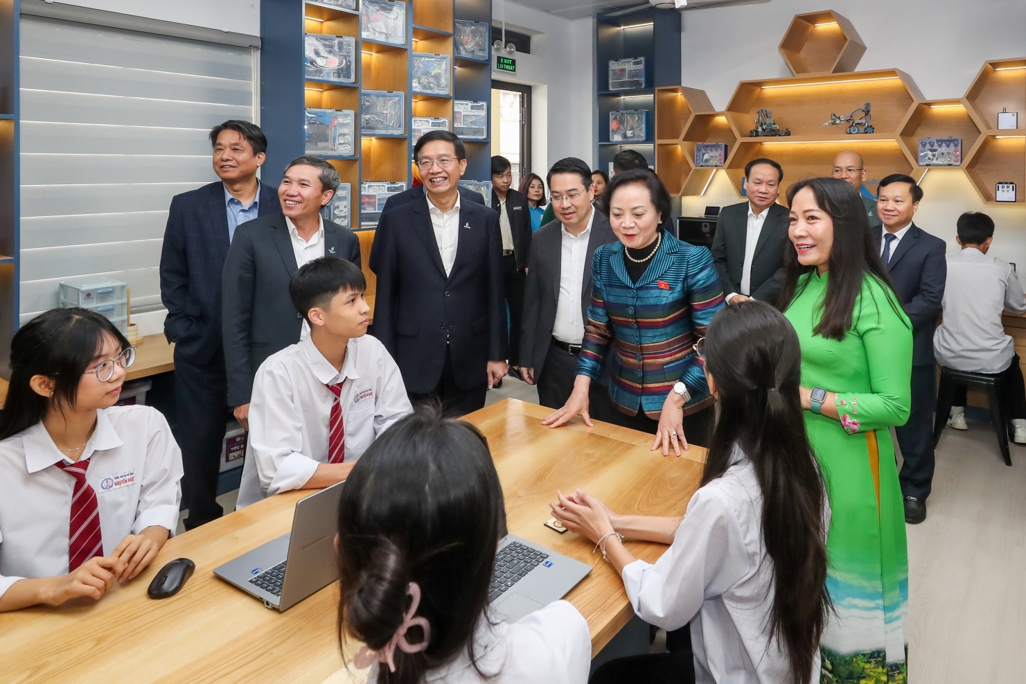 Petrovietnam đồng hành, nâng cao chất lượng giáo dục tỉnh Lào Cai