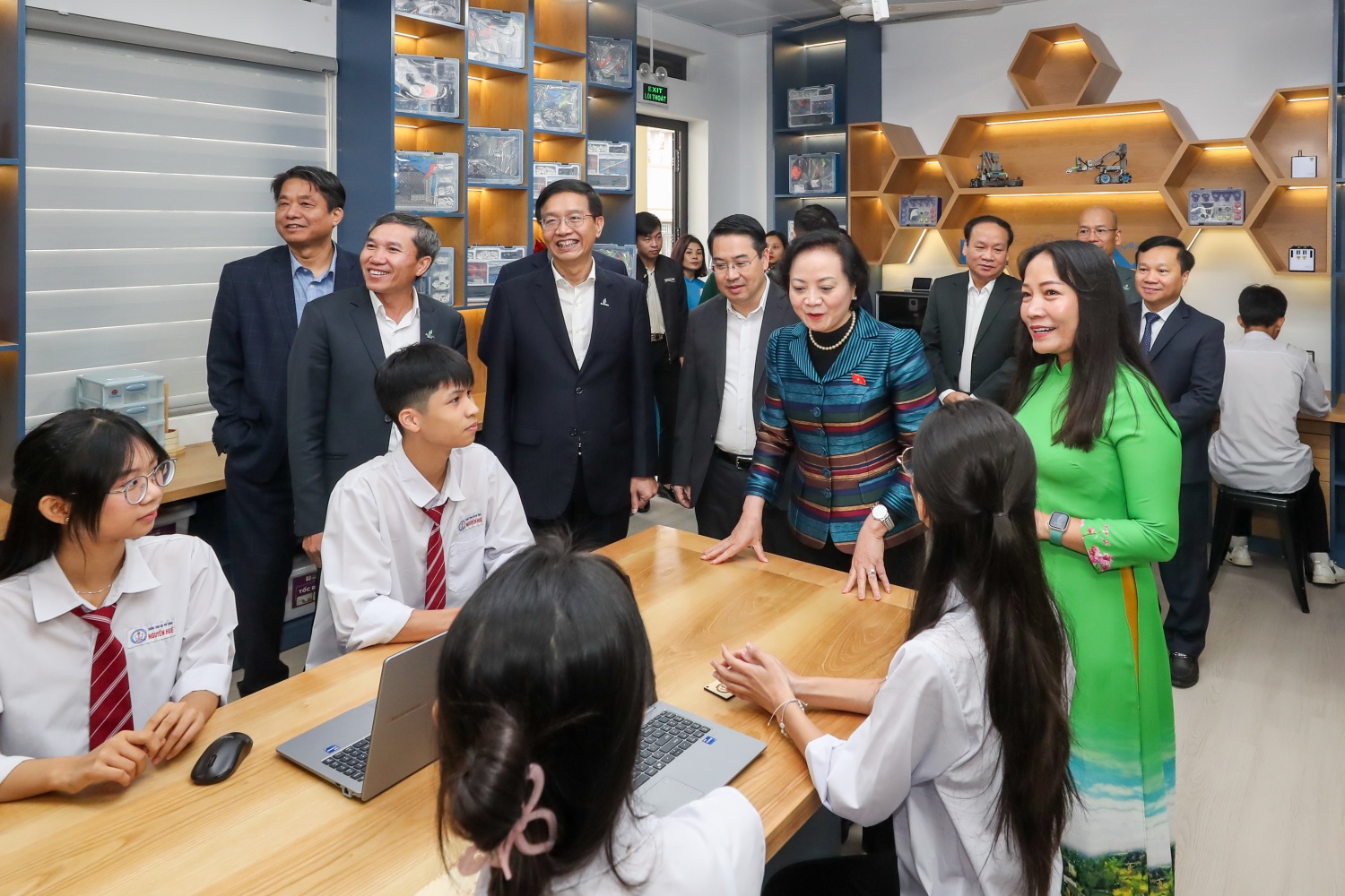 Petrovietnam đồng hành, nâng cao chất lượng giáo dục tỉnh Lào Cai Petrovietnam đồng hành, nâng cao chất lượng giáo dục tỉnh Lào Cai