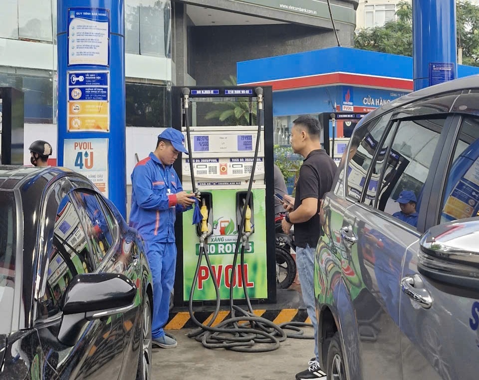 Những điểm biết khi chính thức bắt buộc dùng xăng E5, E10 từ tháng 6/2026 Những điểm cần biết khi chính thức bắt buộc dùng xăng sinh học từ tháng 6/2026