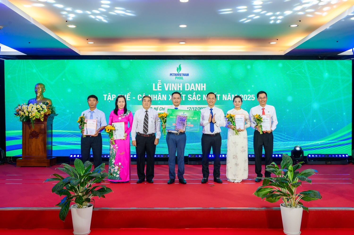 PVOIL Award 2025: Tôn vinh để tạo động lực và truyền cảm hứng PVOIL Award 2025: Tôn vinh để tạo động lực và truyền cảm hứng